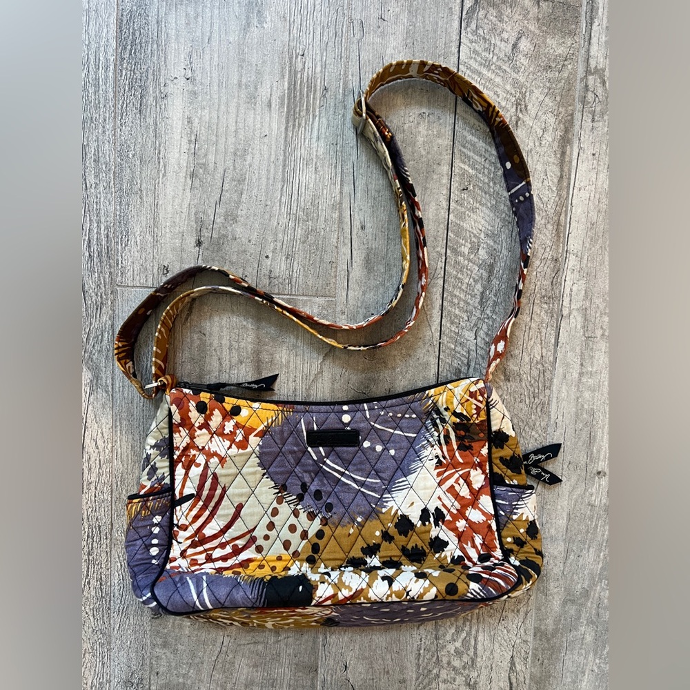 Vera Bradley Carryall Crossbody bag in Painted Feathers
